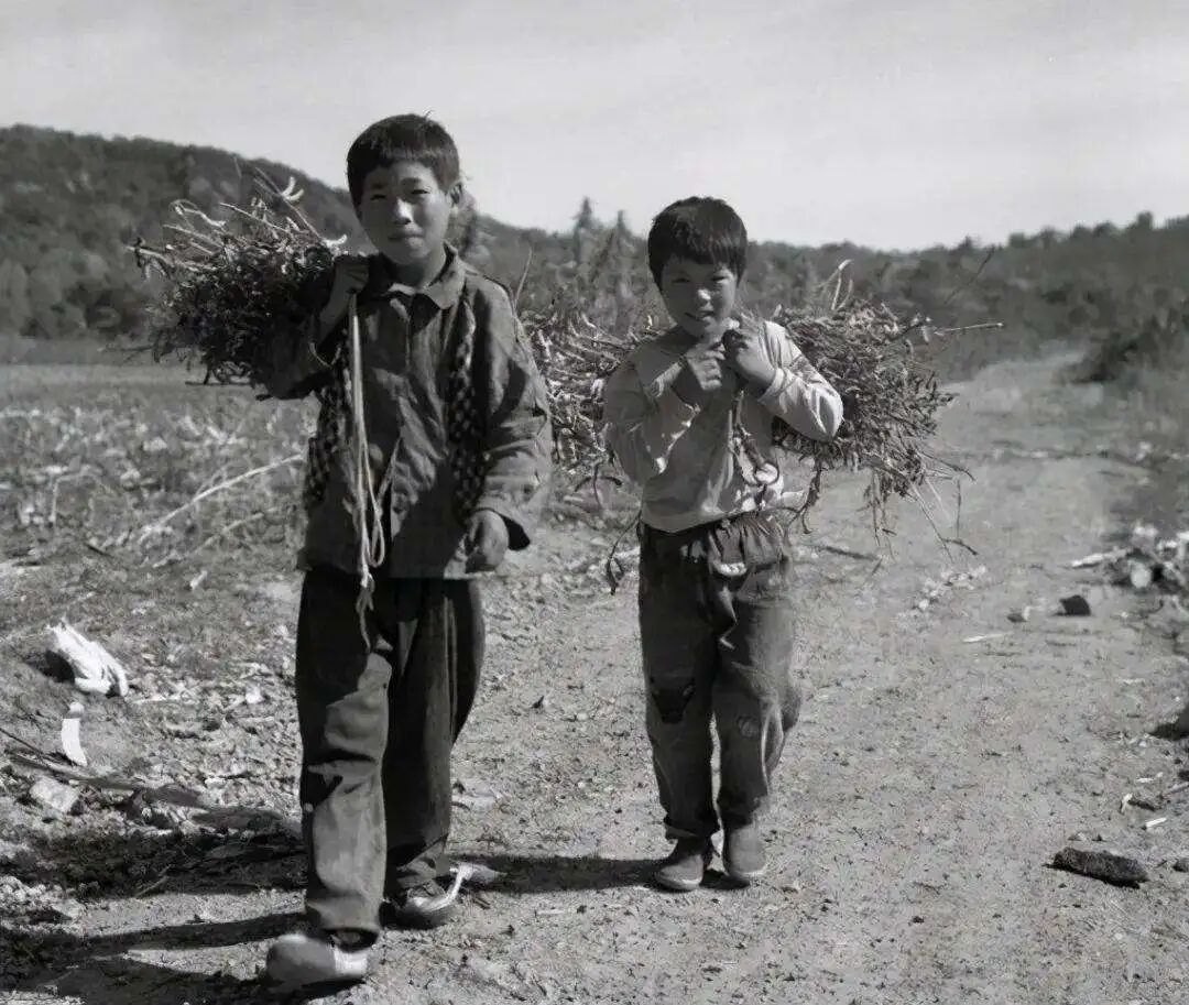 一组童年老照片:7080后的回忆,你的童年是这样么?满满的回忆