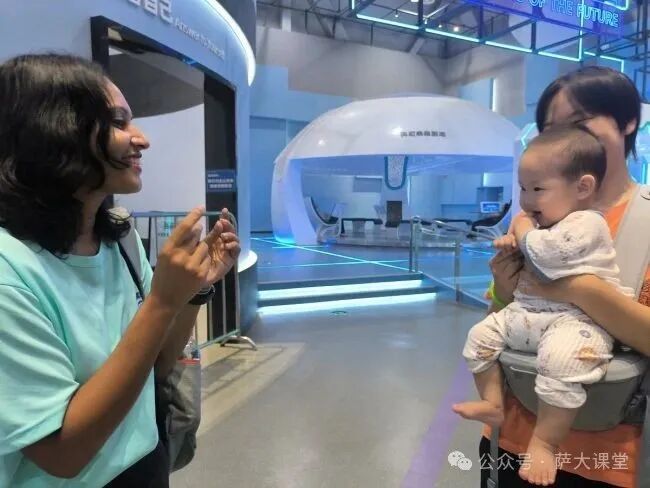 一堂行走的国际课 黄冈师范学院斯里兰卡师生走进武汉光谷体验科技与创新