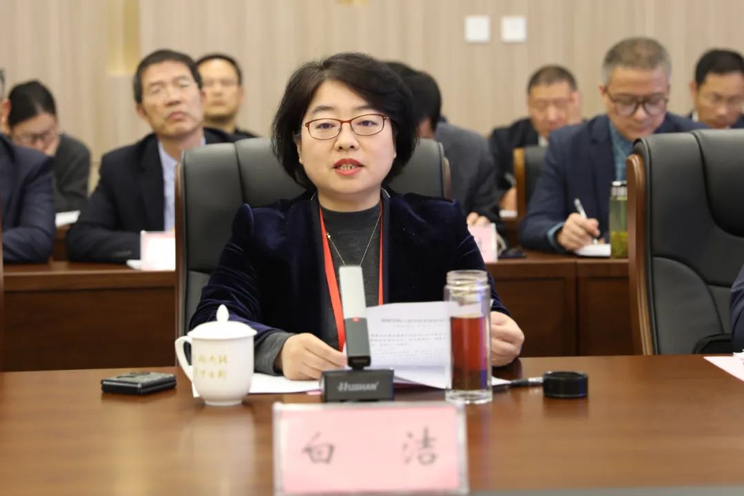 把脉问诊凝特色 追求卓越再提升——学校本科教育教学审核评估专家意见交流会召开
