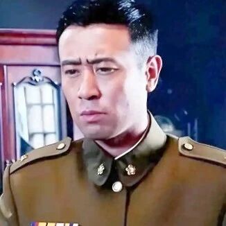 才播4集,收视率第一!40集谍战大剧于和伟、海顿再掀谍战风云,国家一级演员坐镇,奸细潜伏,悬疑莫测,戏骨间的飙戏越来越上头