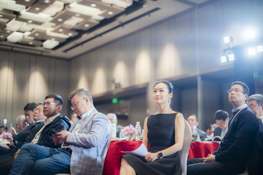 复旦经院全球校友会2024年年会暨世界变局中国思考论坛成功举办