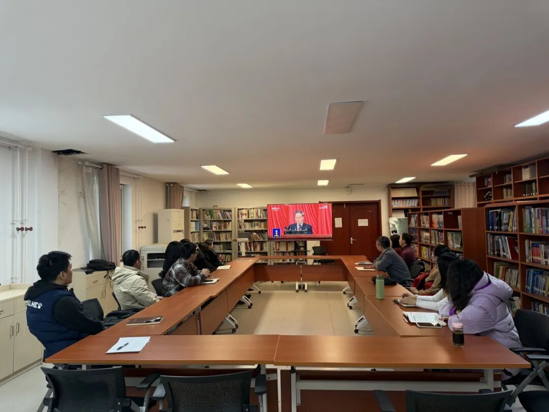 国际教育与交流学院.jpg