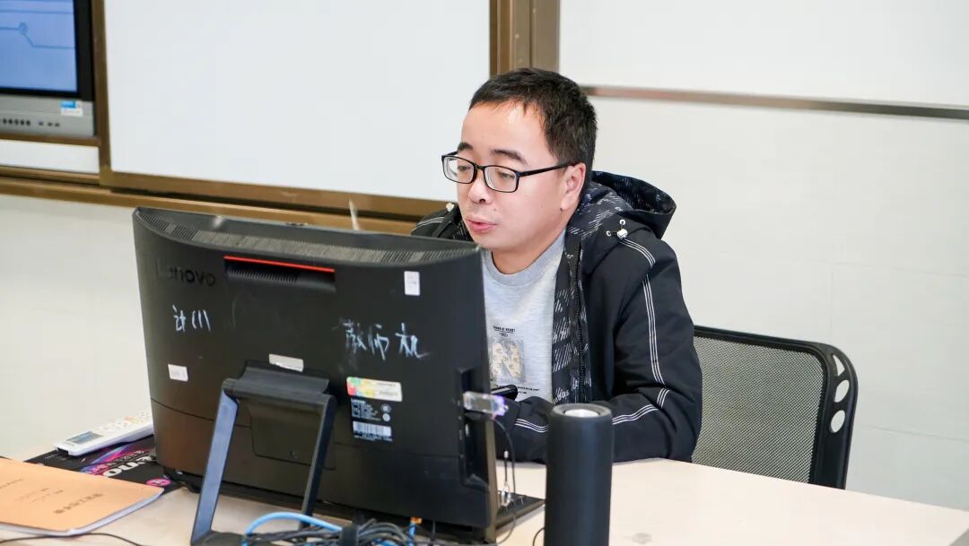 史春晖 (1).jpg