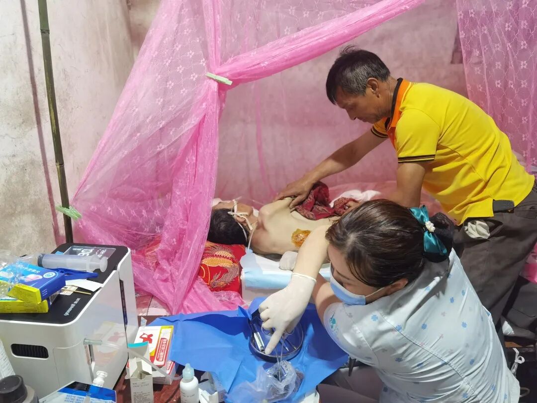 护理病床怎么拆家庭病床让患者零跑动，医疗护理零距离_https://www.jmylbn.com_新闻资讯_第11张