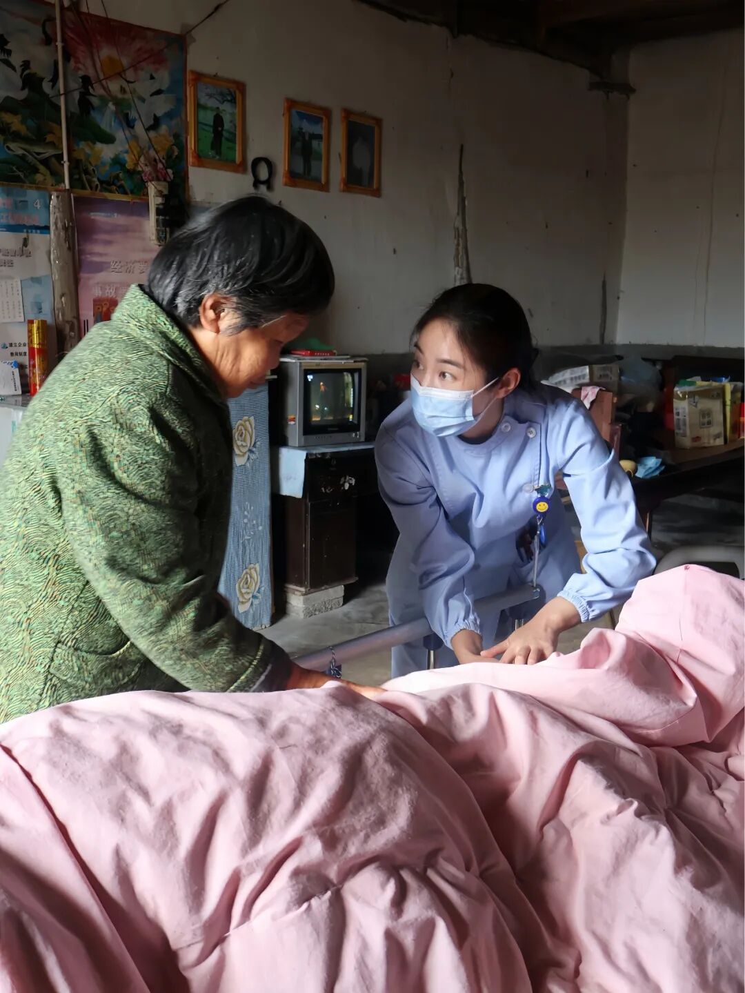 护理病床怎么拆家庭病床让患者零跑动，医疗护理零距离_https://www.jmylbn.com_新闻资讯_第15张