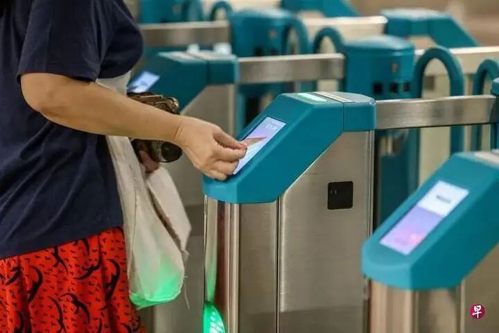 新加坡simplygo怎么使用立刻升级你手中的公交卡，不然6月后你可能无法坐公交车_https://www.jmylbn.com_新闻资讯_第4张