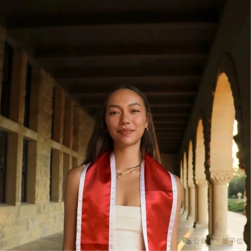 邓文迪默多克女儿入职AI初创Devin 豪门二代流行去AI公司镀金
