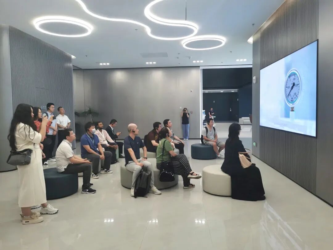 實(shí)驗(yàn)室里探乾坤，CPHI & PMEC China 2024 走進(jìn)晶泰科技