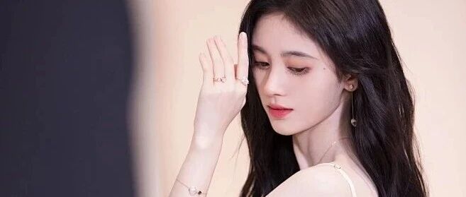 鞠婧祎,事儿挺大