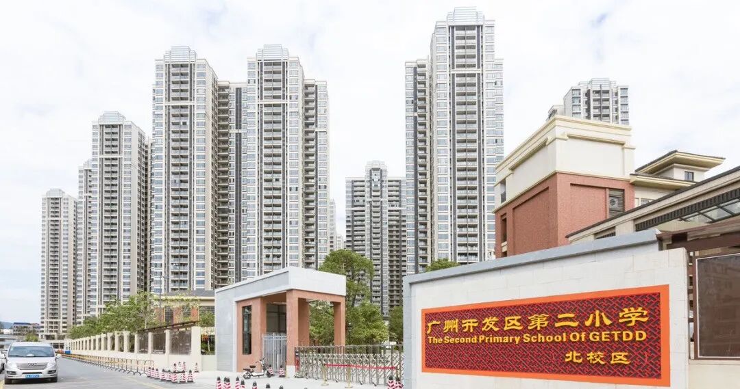 黄埔保利罗兰国际周六加推10栋98~120方