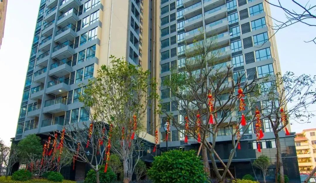 白云新城顺景花园74㎡~110㎡，总价270万现楼！