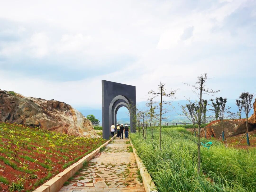 采空區緣何成了“空中花園”的圖1