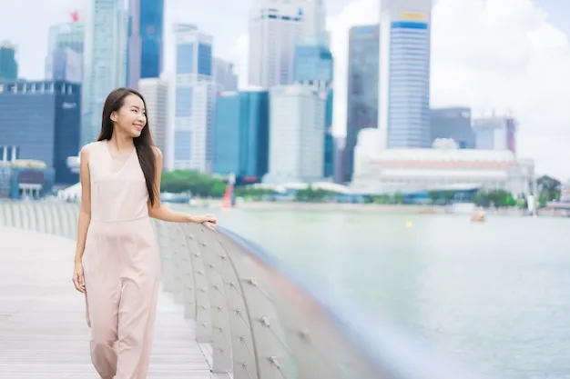 Beautiful asian woman smile and happy