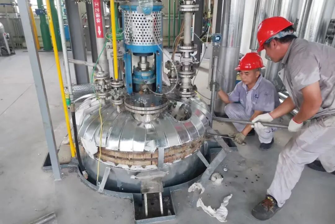 热烈祝贺北京化工集团新材料项目一次投料成功