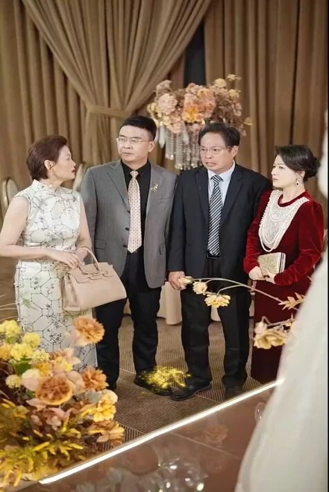 تويغا پۈتۈشكەندە مىنى تاشلىۋەتتى ئەڭ يېڭى تور فىلىم 