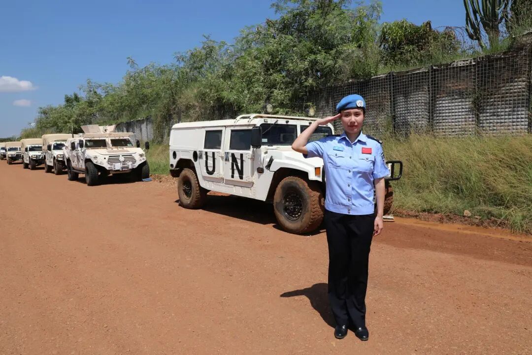 凭中国精神战胜千难万阻不畏艰险"我是中国维和警察,我将不辱使命,为