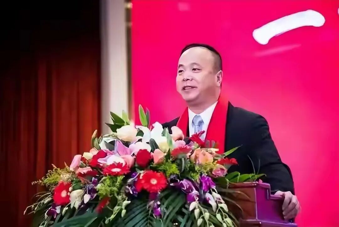 正新鸡排门店被吹走