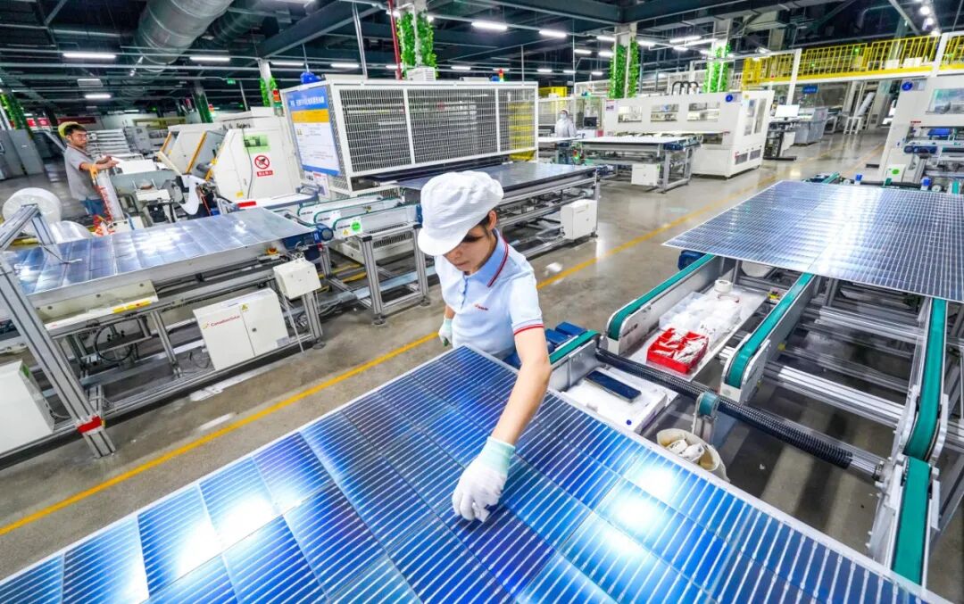 26、2023年新能源产业产值突破千亿，建市以来全市首个千亿产业集群成型。 (2).jpg