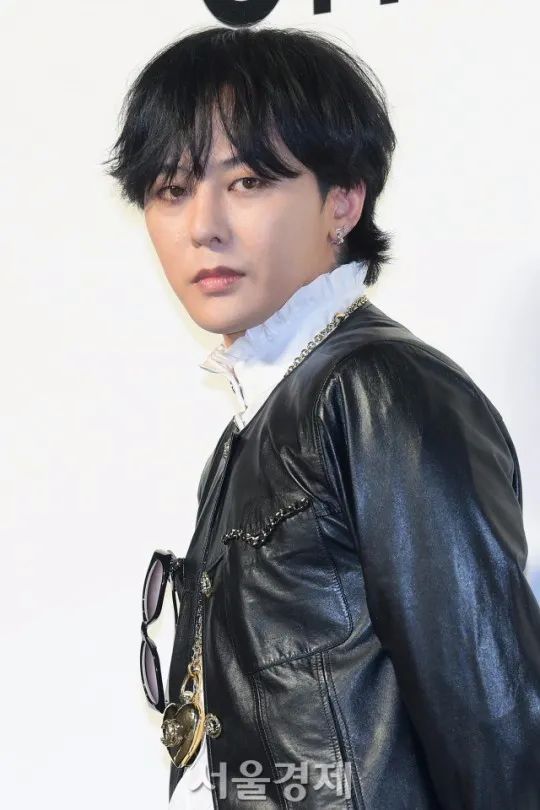 最新权志龙出席香奈儿活动现场:_视频_详情_页面