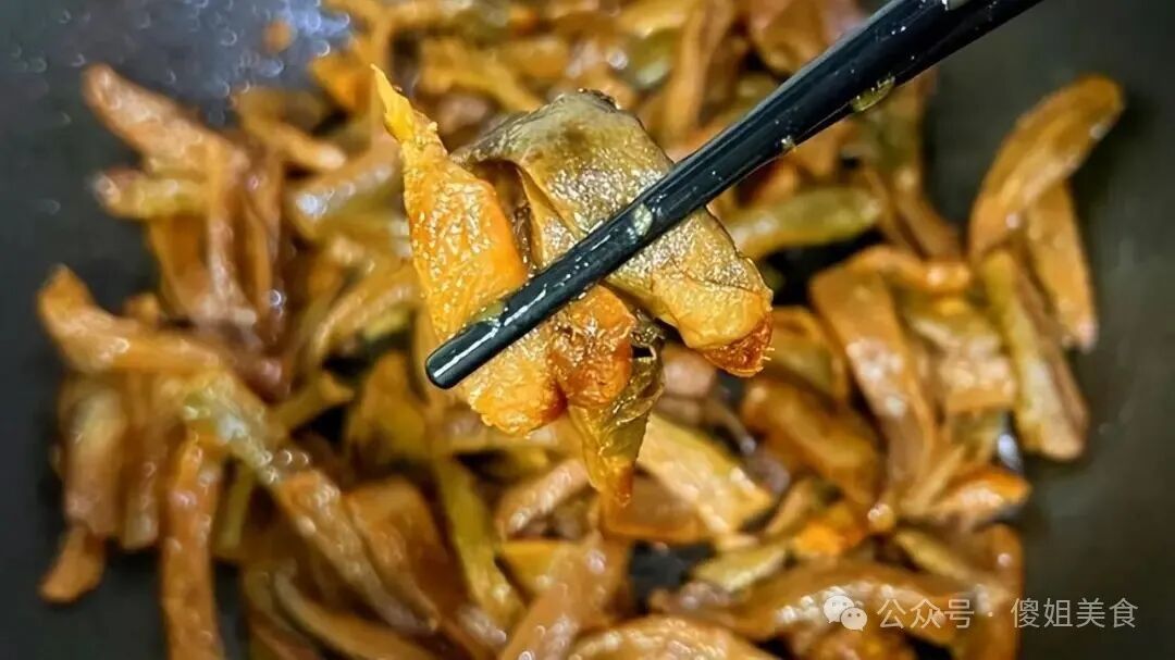 天冷别错过萝卜干！一次囤30斤晒透，冬天炒着吃香到停不下筷子