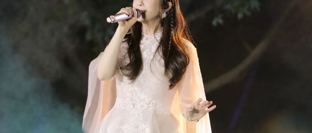 不是天后胜似天后，“玉女掌门”的几十年风云。