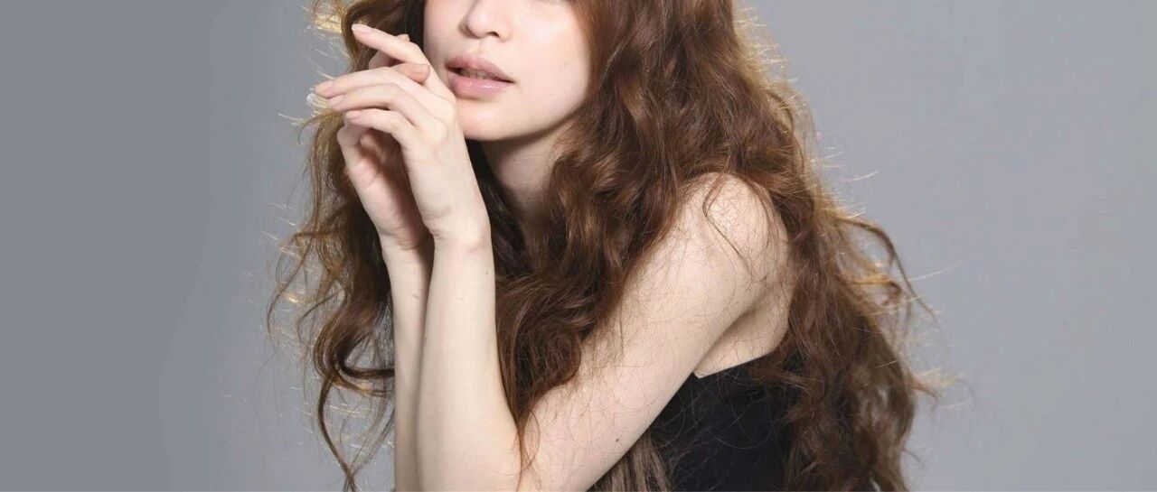 那一年的她「爱你」到心底，而他们却「倔强」到现在。