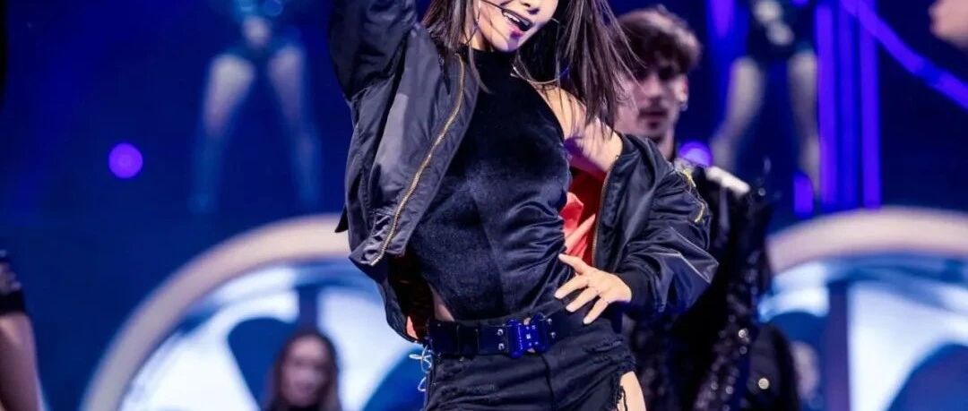 她是如何一步步成为「百变女王」的？