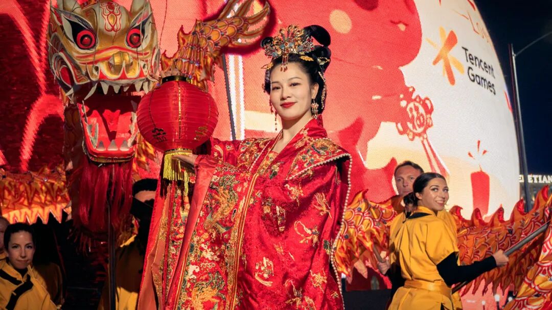 点亮全世界最大红灯笼，蚂蚁特权/海鲨特权与全球玩家共贺春节插图3