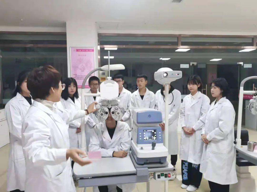 北京护士学校学院图片