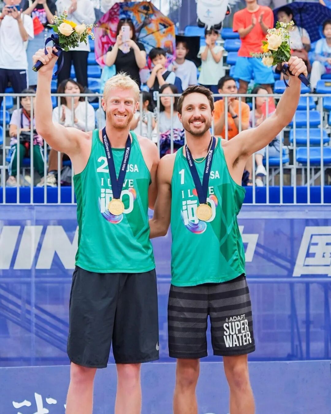 就问谁能接得住nba扣将的重锤火花.