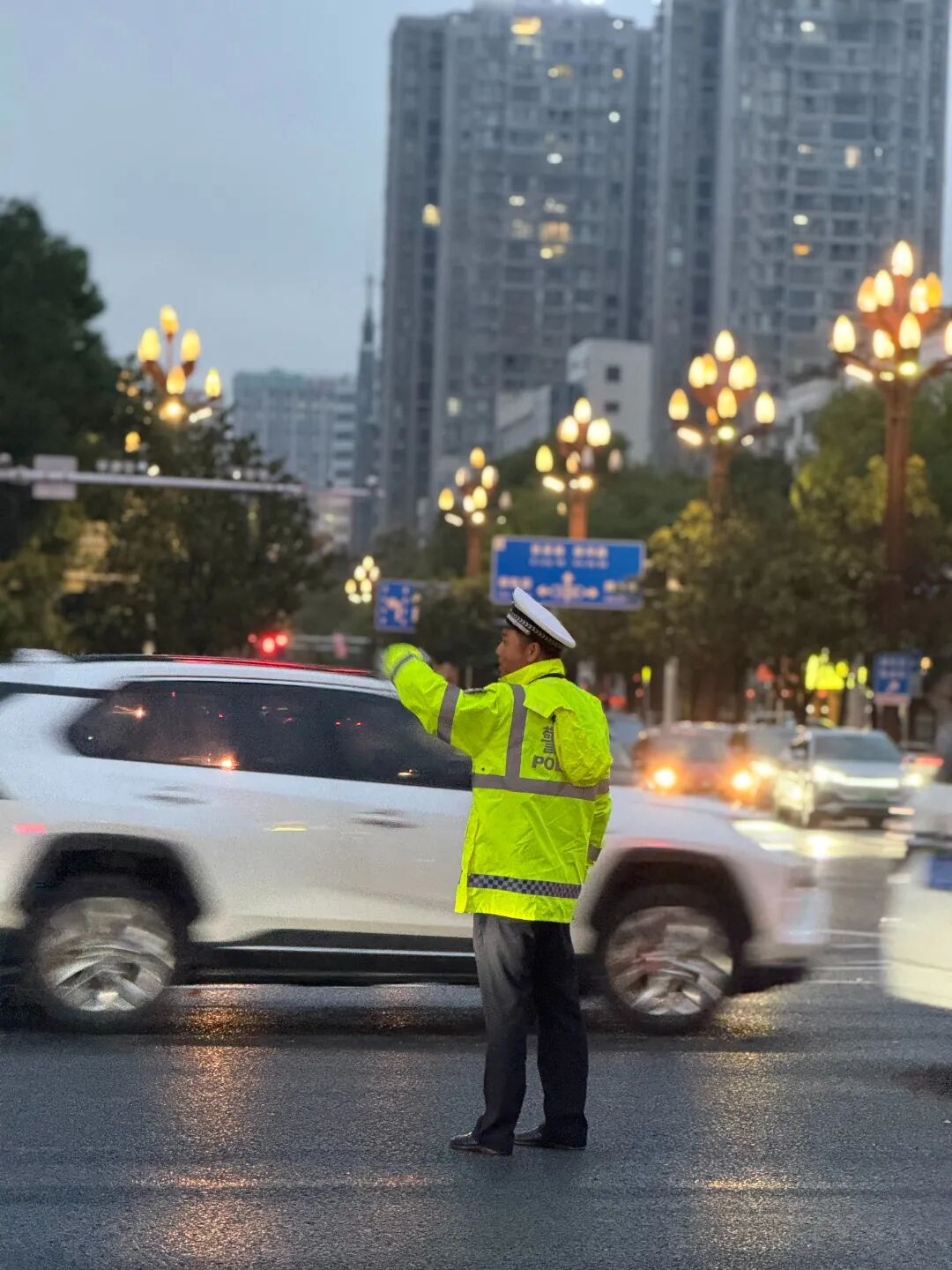 微信图片_2025-10-19_113113_906.jpg