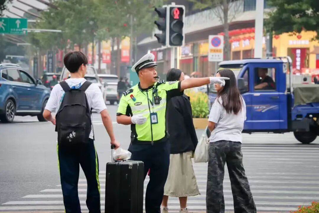 微信图片_20251009160027.jpg