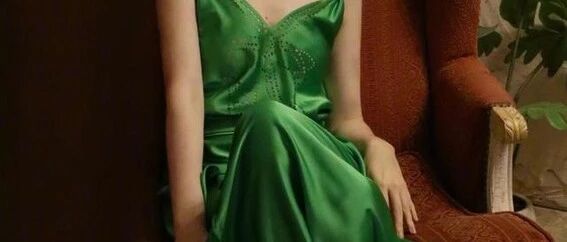 蒋梦婕,吊带绿裙美背大片,婀娜柔美的姿态