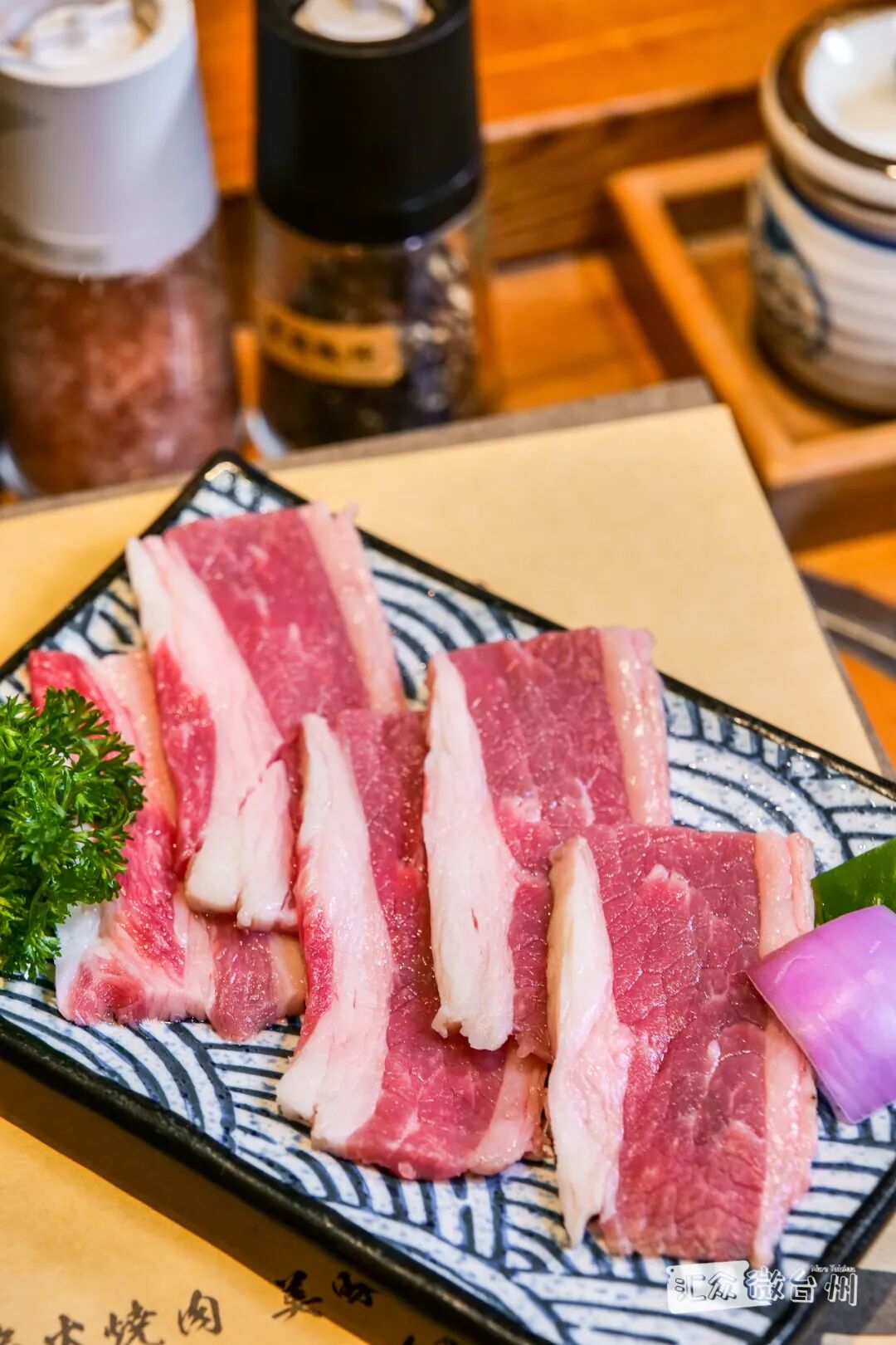 牛的肋条肉在哪个部位_牛部位肉肋条是哪个部位_牛肋条肉是牛的哪个部位