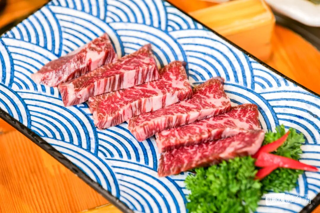 牛部位肉肋条是哪个部位_牛肋条肉是牛的哪个部位_牛的肋条肉在哪个部位