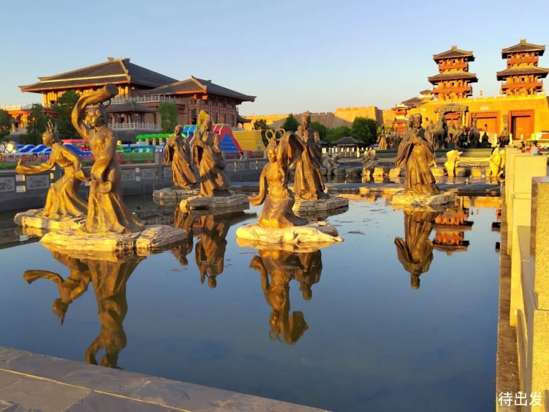 九路寨景区位于保康歇马镇境内,这里古寨天然纯朴,景区集峰,林,洞,瀑