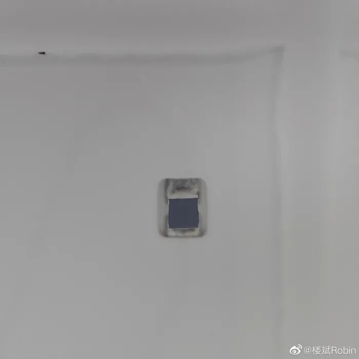 蘋果｜M1 iPad Pro拆解：LED背光燈珠極其微小，尺寸堪比綠豆的圖3