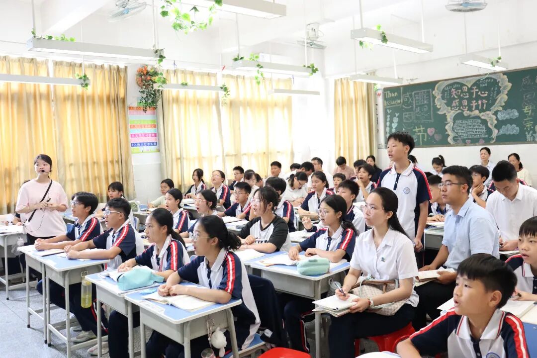 天河同仁学校冯晓悦老师上课.JPG