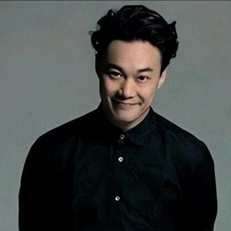 陈奕迅自曝 “不吃药就紧张”!医生揭秘:不是玻璃心,是大脑在报警