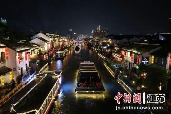 江南古运河美丽夜景。无锡江南古运河旅游度假区管理办公室供图