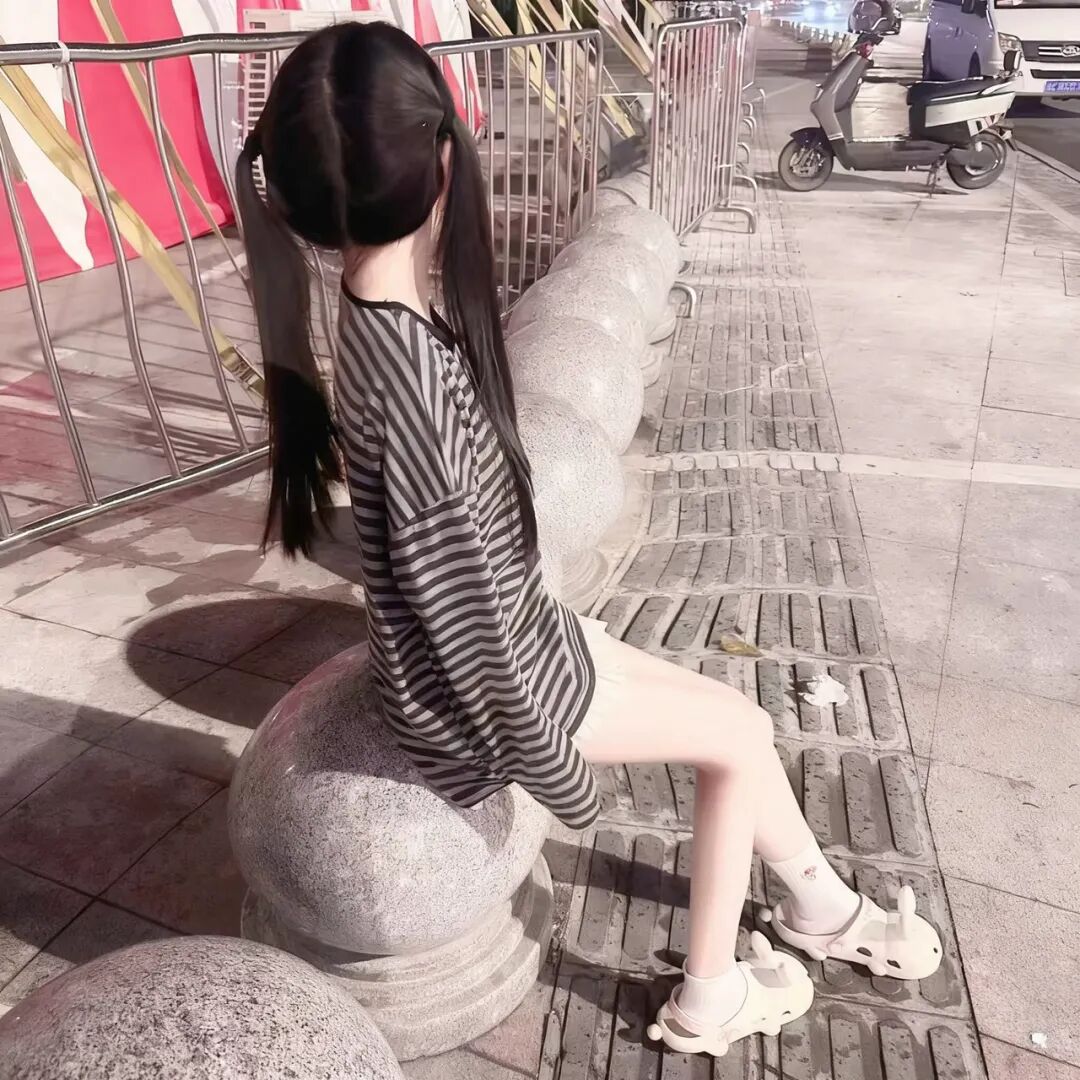 爱他像块冰恨他太聪明