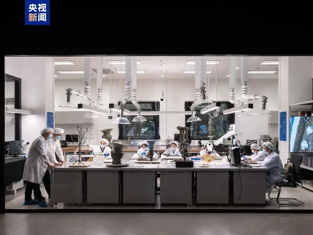 三星堆公布重大发现！专家：种种迹象表明，三星堆可能爆发过内战，神权贵族集团受到严重打击，城市水系也因此改变