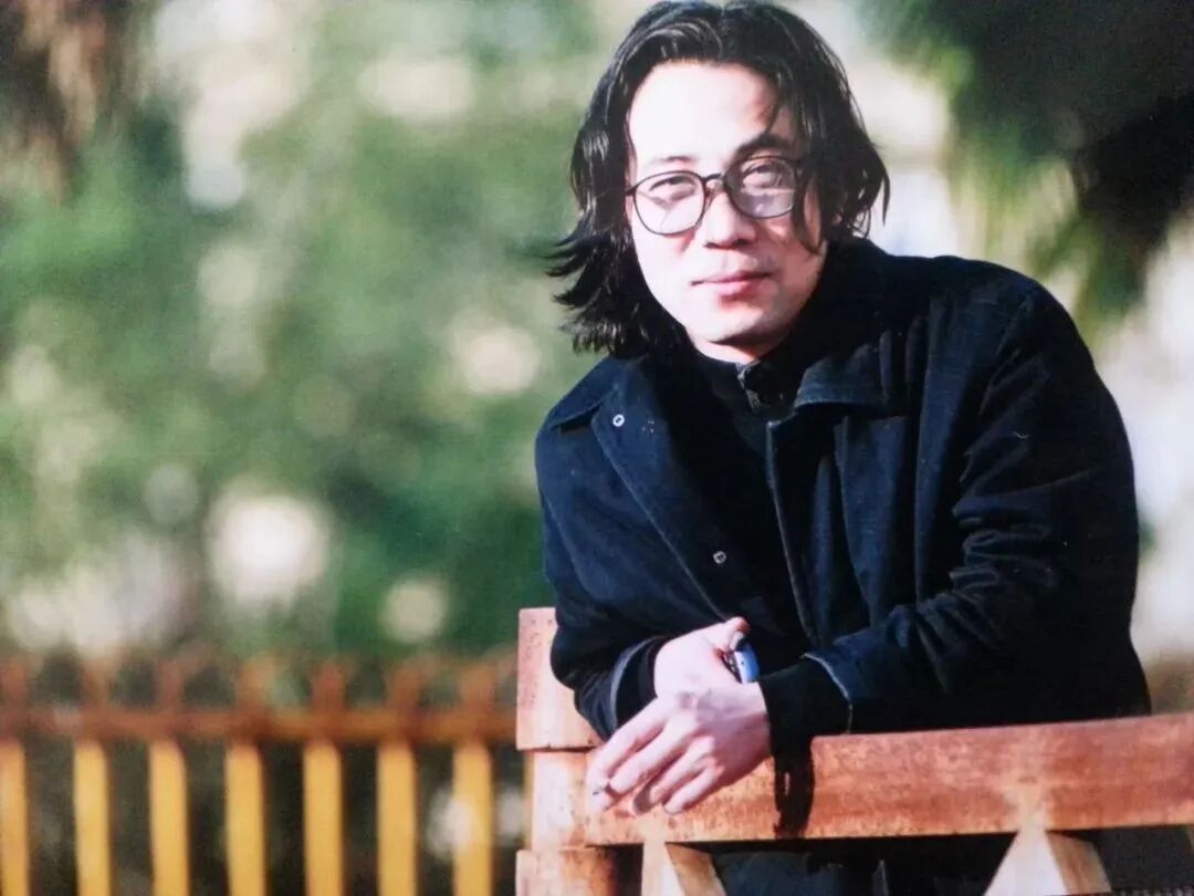 原文六月文/张执浩多雨的季节终于来临你走着走着就走进了水里在一场