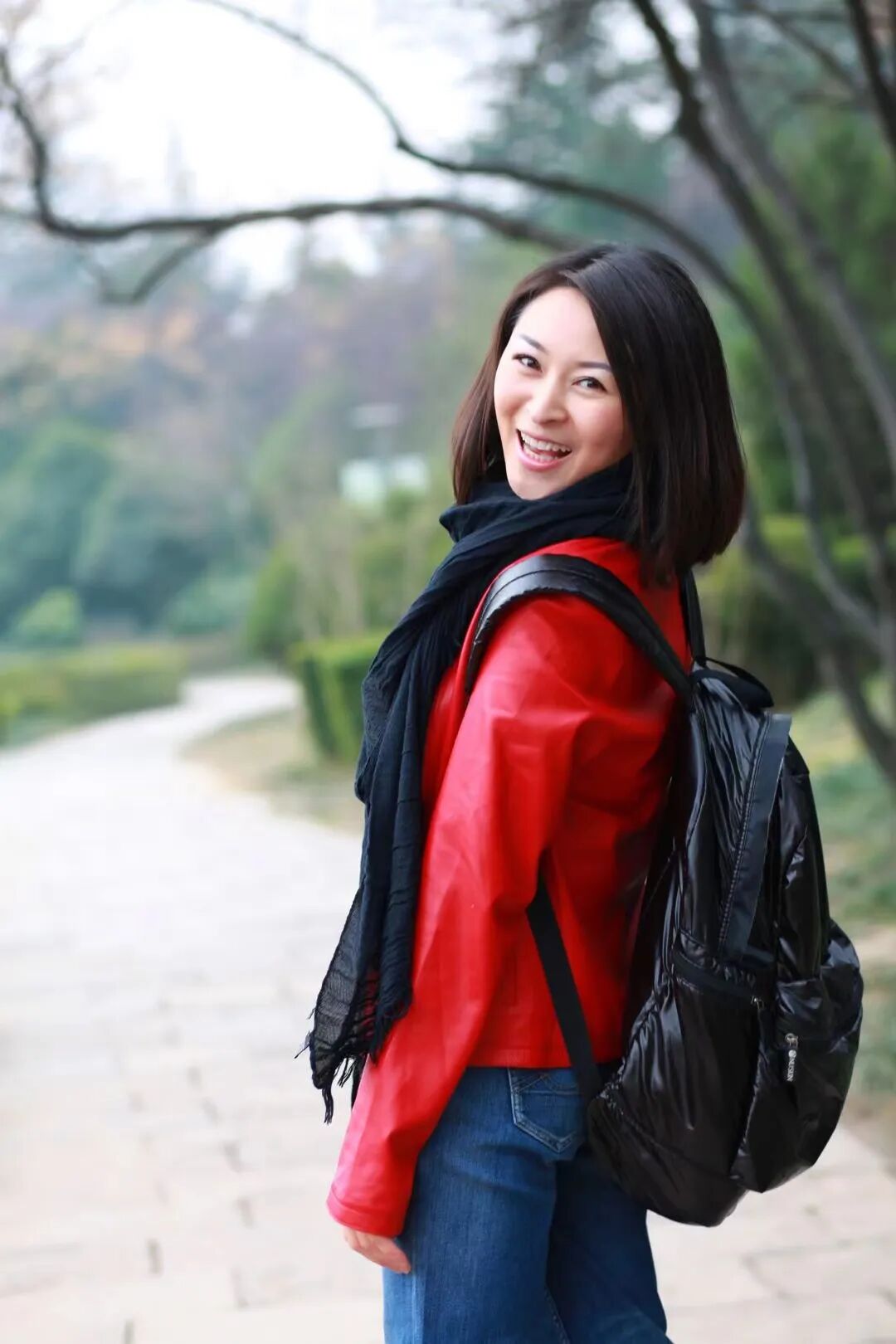 以物喻人读诗亦像弹琴评美涵诗歌雪地里的钢琴