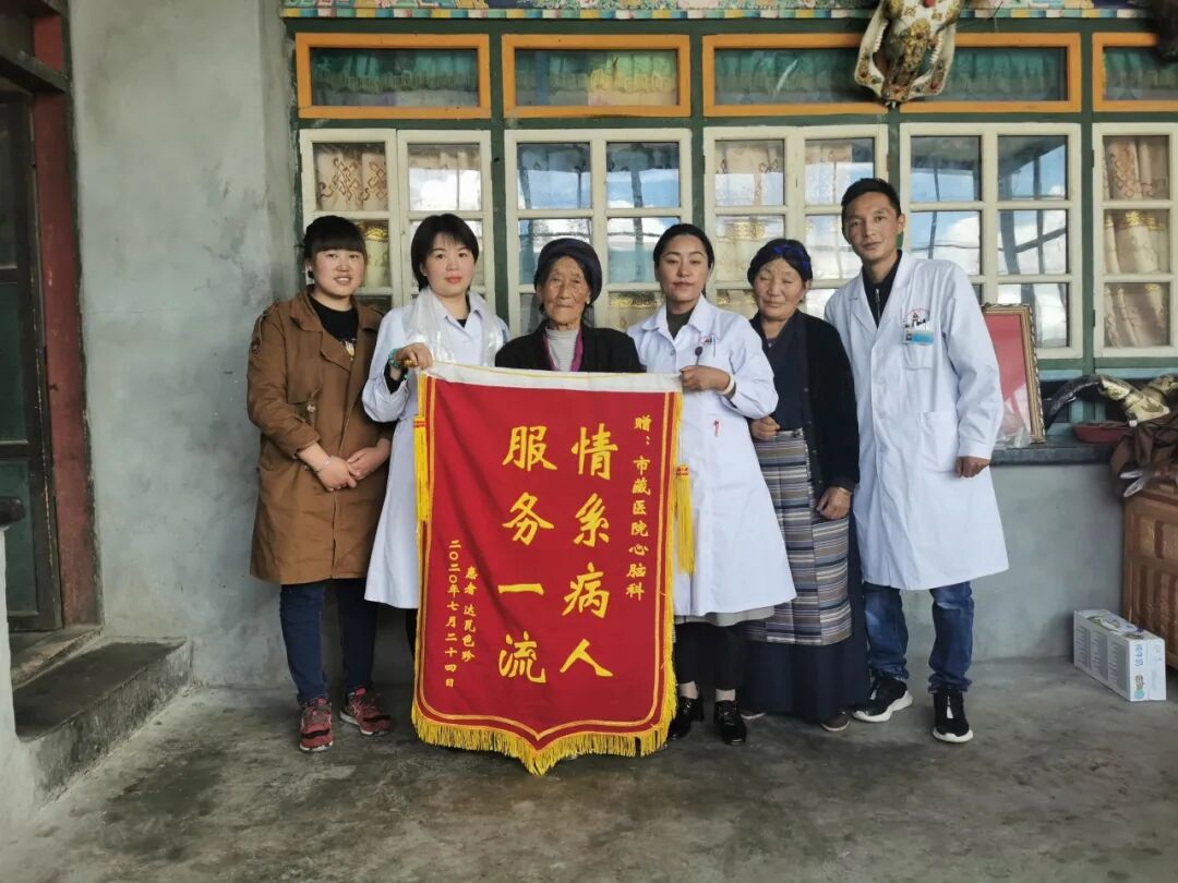 医院床位灯怎么关【健康中国说】长沙市中心医院（南华大学附属长沙中心医院）护理部副主任杨东华：以心为灯，做生命的守护天使_https://www.jmylbn.com_新闻资讯_第18张