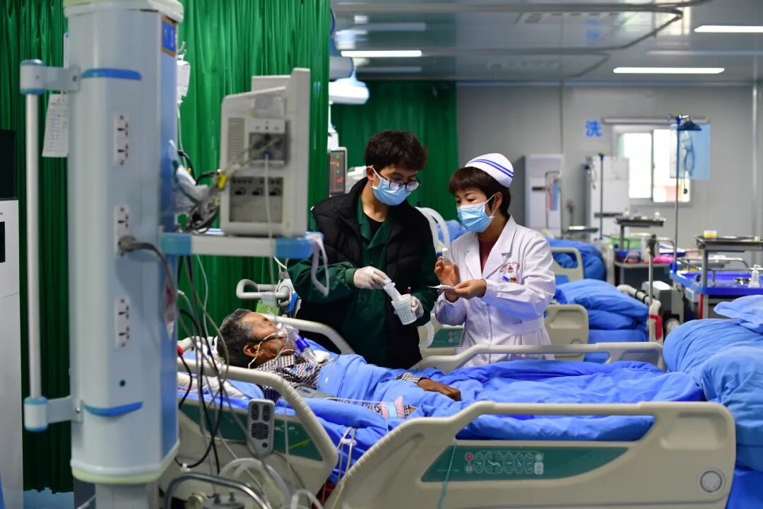 医院床位灯怎么关【健康中国说】长沙市中心医院（南华大学附属长沙中心医院）护理部副主任杨东华：以心为灯，做生命的守护天使_https://www.jmylbn.com_新闻资讯_第8张