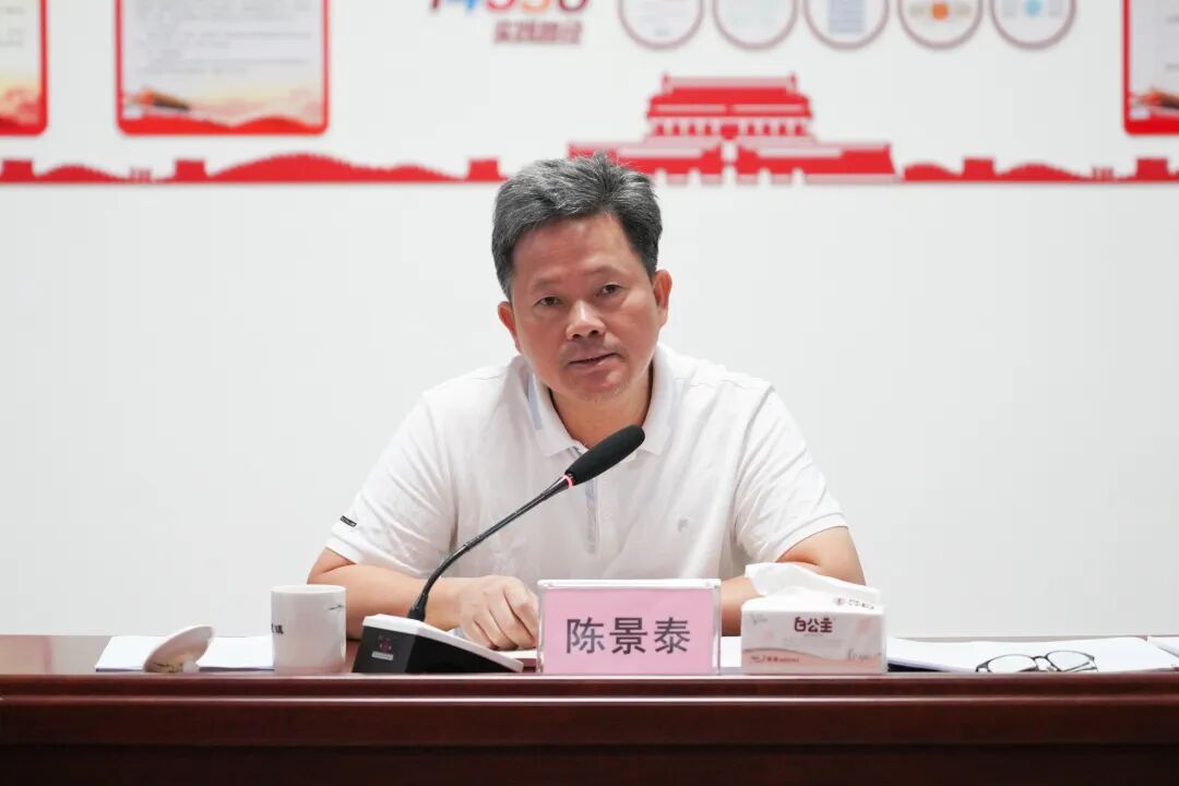 做好蚝文章坡头区百千万工程现场比学活动走进官渡镇