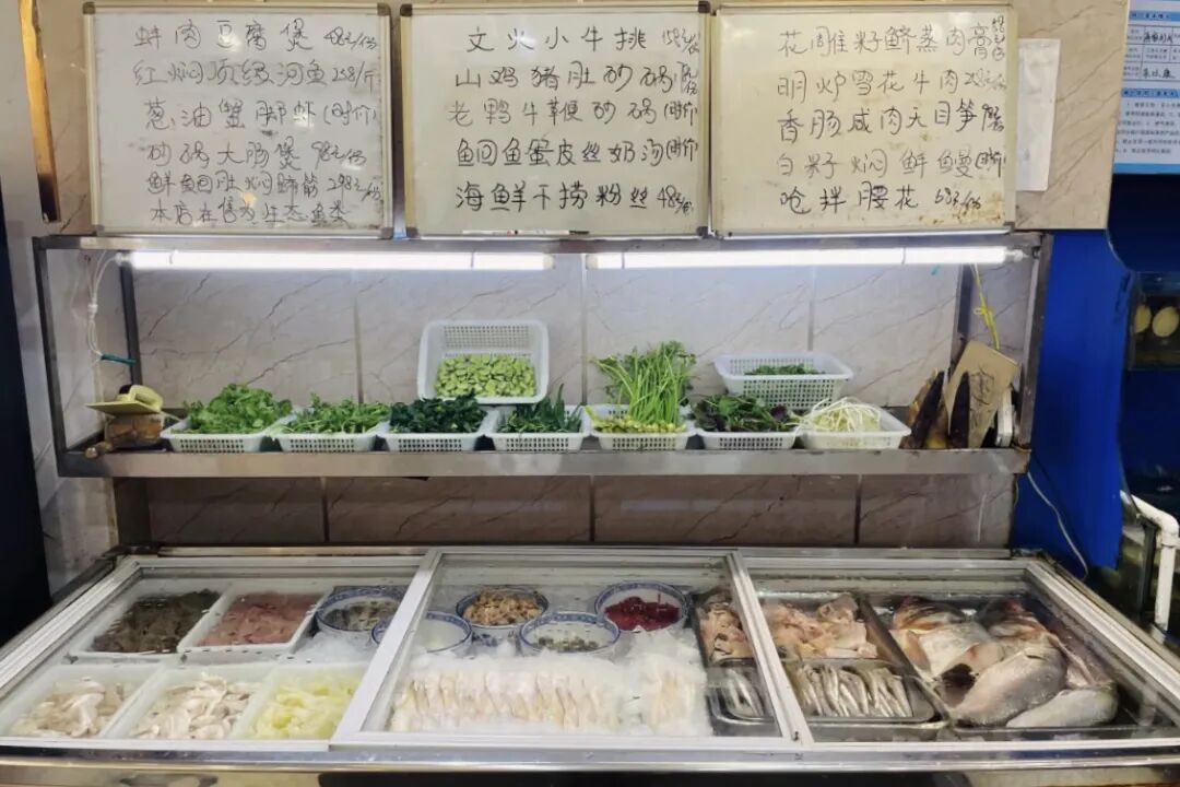 大众点评 @小可爱哈哈哈渔家灯火,是本地人推荐吃河鲜超赞的馆子,专做