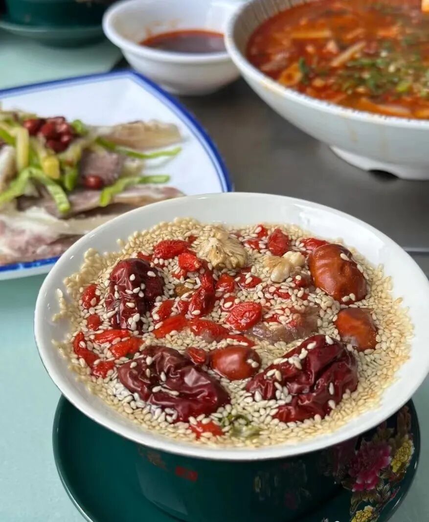 西北最低调的小城，藏着一个不输广州的早茶江湖！