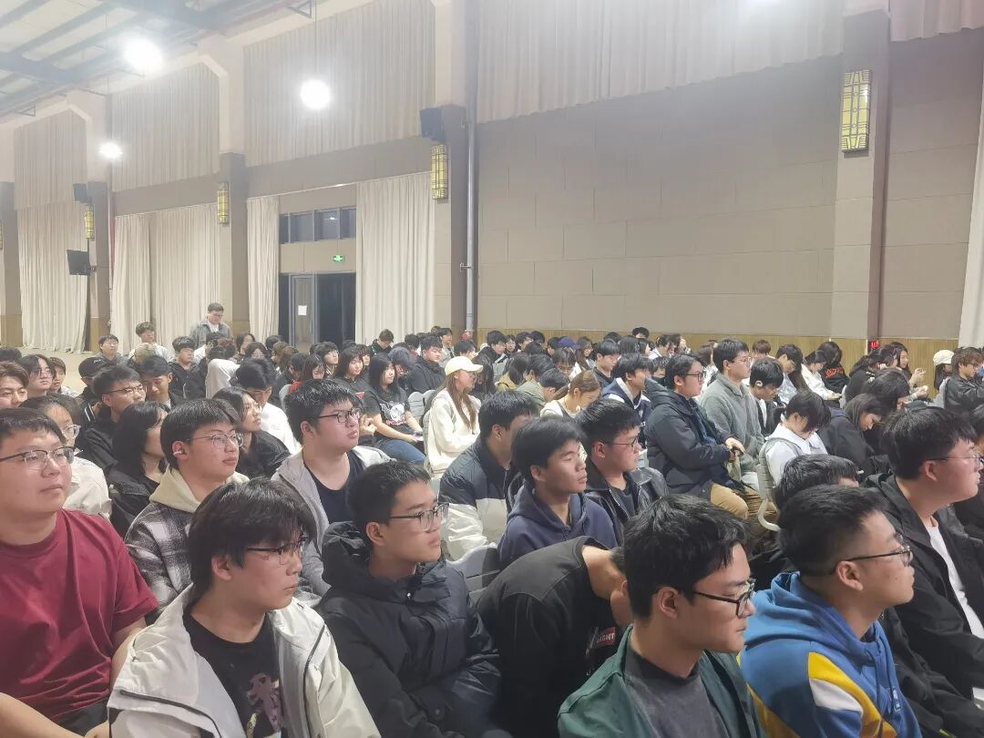学生.jpg